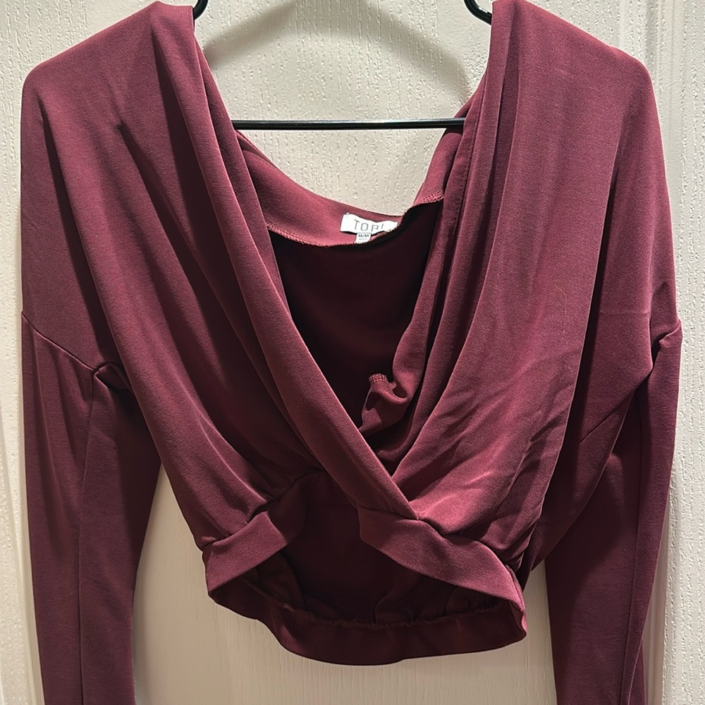 Maroon crop top size M